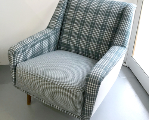 retro Sessel mit Karomuster
