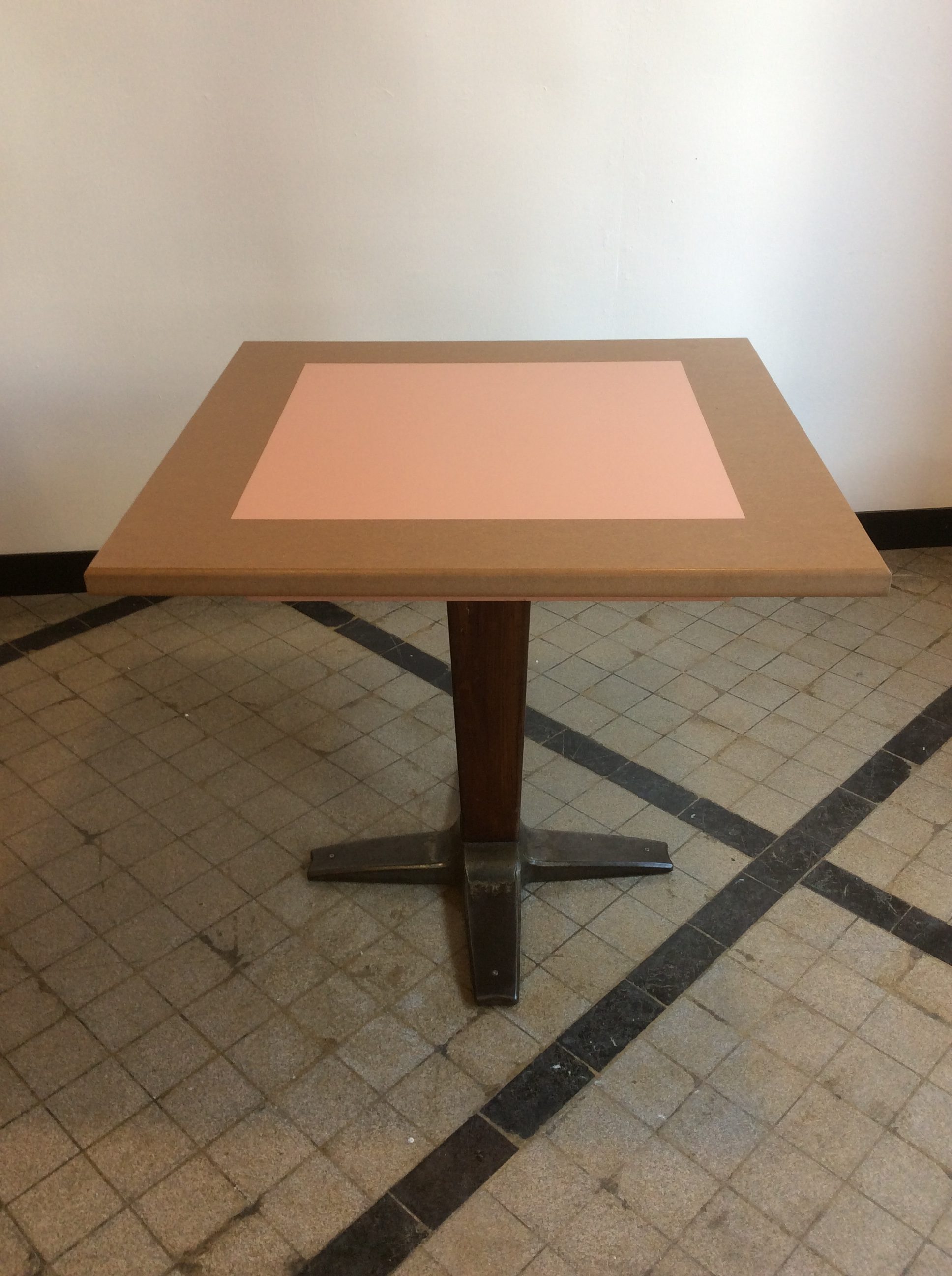 Quadratischer Tisch - My CMS