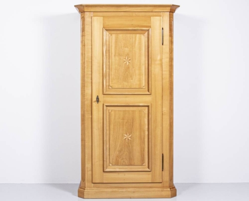 Kleiderschrank Nussbaum