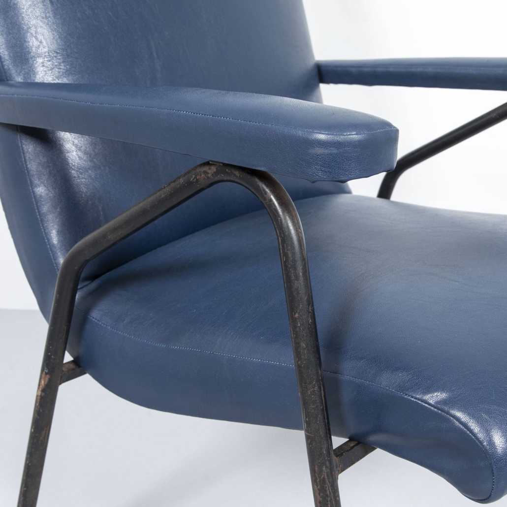 blauer kunstleder sessel